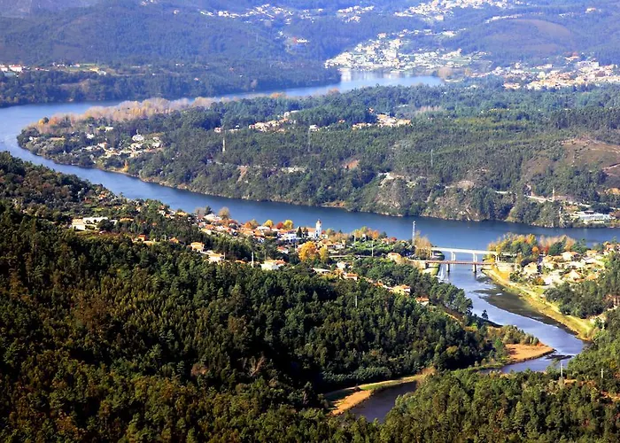 乡村民宿 Solar Olival Da Vinha 派瓦堡